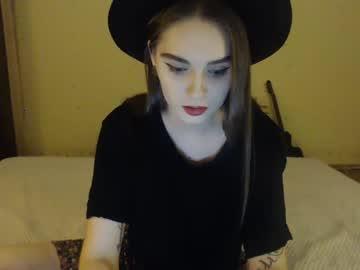 kira_sweet_poison chaturbate