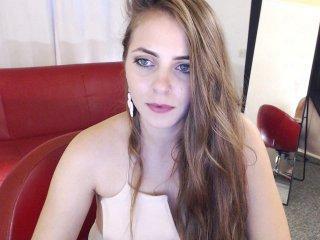 Sweetadeline1's recorded Bongacams cam show by Candyclit.com
